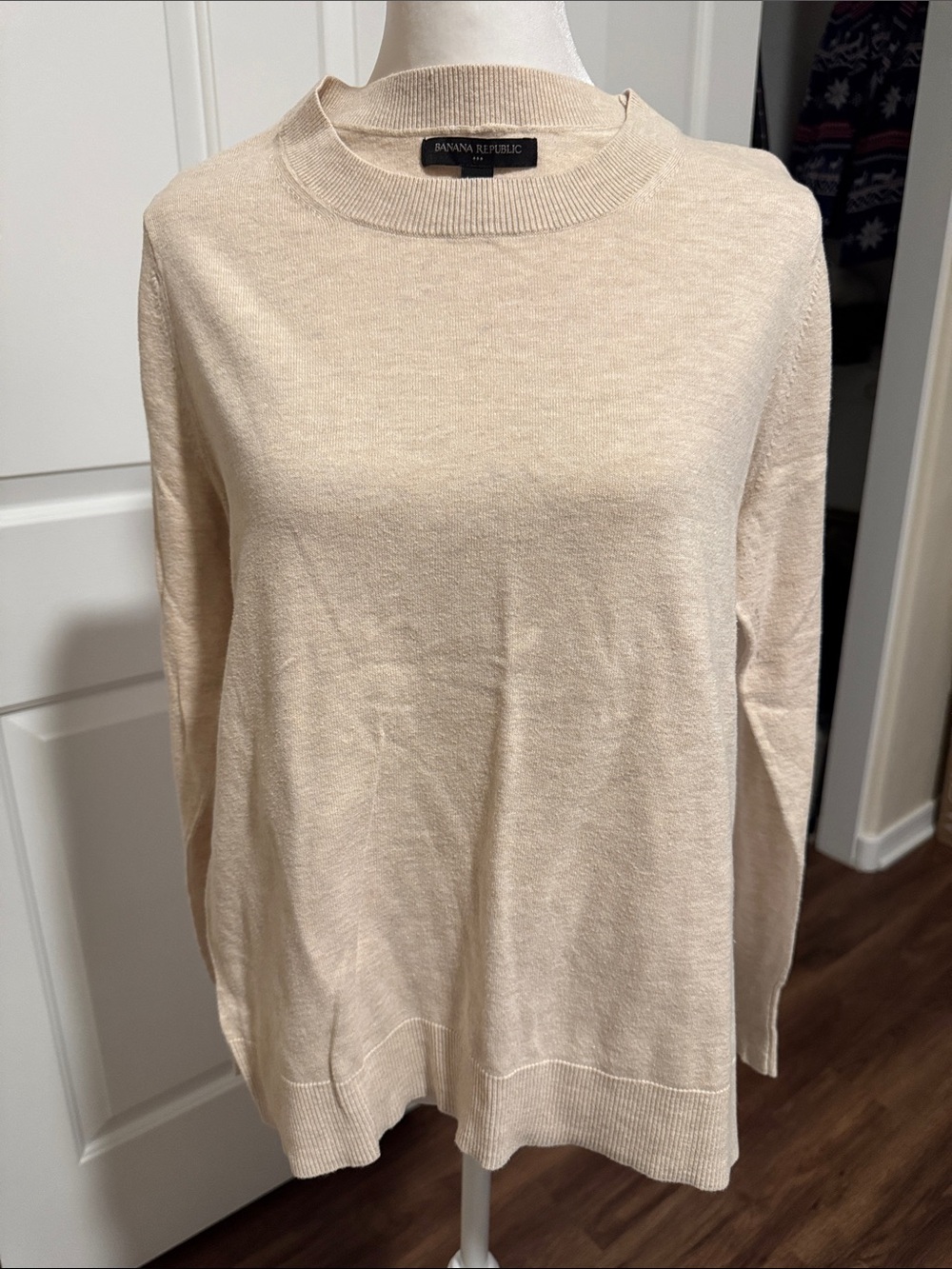 Banana Republic Light Beige Crewneck Sweater